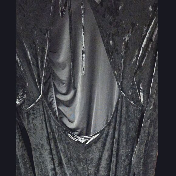 NEW FUTURE COLLECTIVE Plus Size Black Velvet Ruched Open Back A-Line Evening Dre - Picture 8 of 15